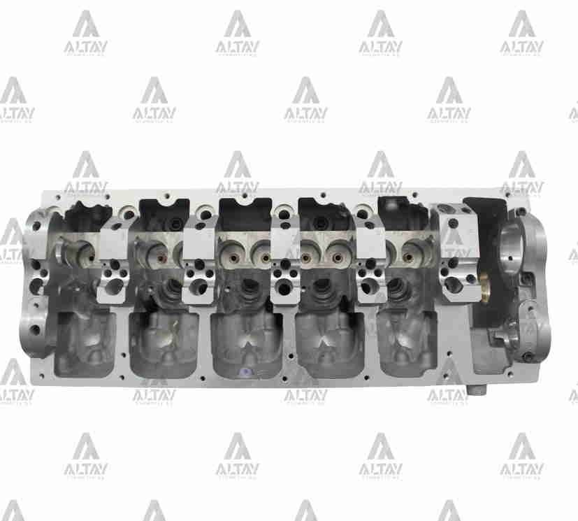 Volkswagen T5 Silindir Kapağı . OEM 070103063D